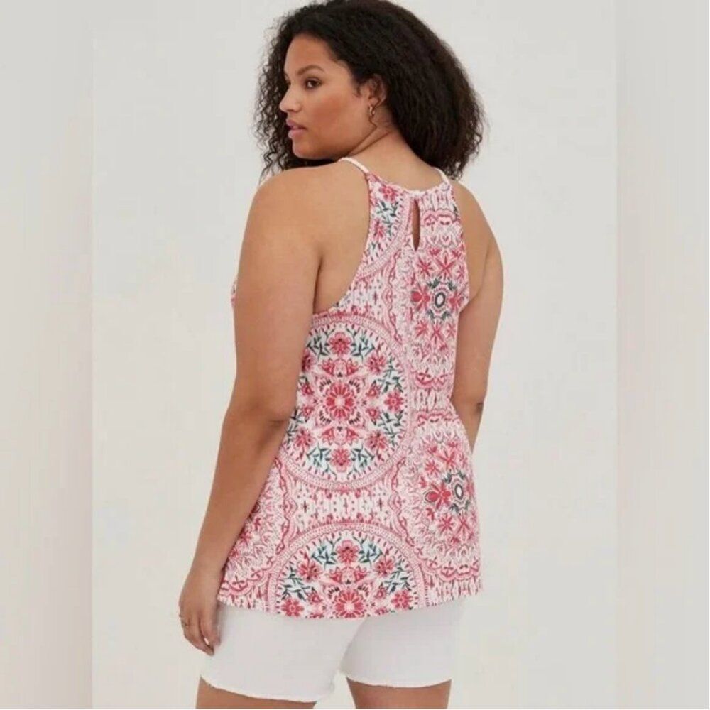 Torrid Women's Knit Macrame Crochet High Neck Tank Size 2 (2X) - Picture 2 of 10